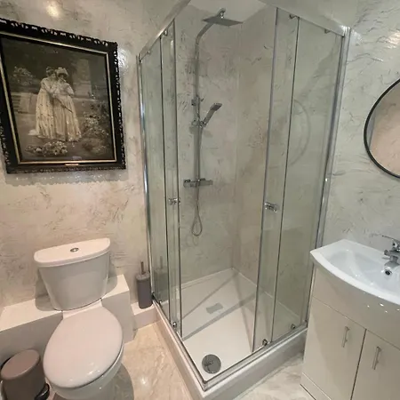 Self Contained Double Ensuite With Private Sitting * Wexford